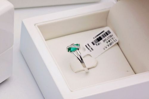 Złoty pierścionek PBD2724E - Diament na Arena.pl