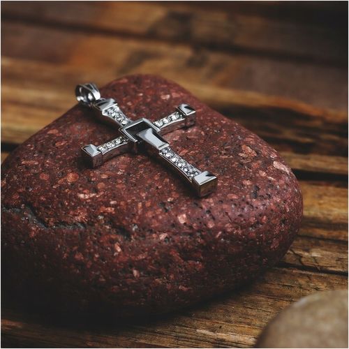 Naszyjnik krzyżyk Vin Diesel Toretto zawieszka stal chirurgiczna BLINGART na Arena.pl