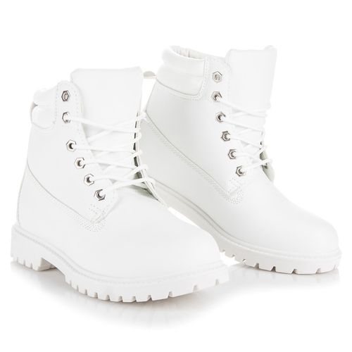 Białe Traperki r.39 na Arena.pl