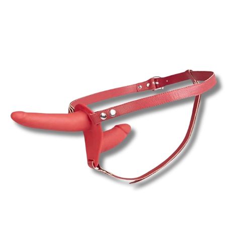 Podwójny czerwony strap on na Arena.pl