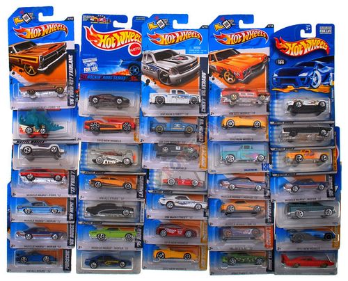 JKM ZA0401 Samochodzik HOT WHEELS Resorak na Arena.pl