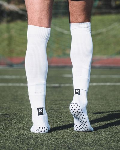 GETRY PIŁKARSKIE BEZ STOPY PROSKARY JUNIOR BIAŁE na Arena.pl