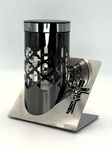 Premium Znicz Solarny na Chromowanej podstawie Motyw Czarnego Krzyża 23 cm na Arena.pl