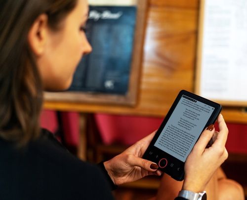 Czytnik Bemi Cognita Light2 /6 cali/smartLED podświetlenie/8GB czarny na Arena.pl