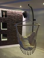 Stelaż na fotel brazylijski do pokoju domu