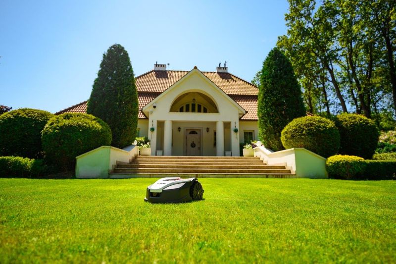 CEDRUS M6+ ROBOT KOSZĄCY KOSIARKA AUTOMATYCZNA DO TRAWY C-MOW 600m2 - OFICJALNY DYSTRYBUTOR - AUTORYZOWANY DEALER CEDRUS zdjęcie 75