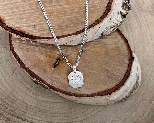 Srebrny łańcuszek 50 cm z medalikiem Matki Boskiej komunijny czy na chrzest na Arena.pl