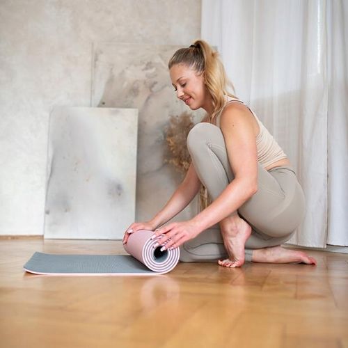 Wytrzymała mata fitness treningowa do jogi fitnessu rozciągania HMS YM10 na Arena.pl