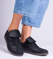 Czarne niskie sneakersy sznurowane Edelmira 37