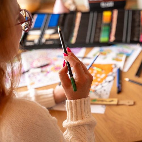 Zestaw Kredek Ołówkowych ARTYSTYCZNE PROFESJONALNE 100 Elementów na Arena.pl