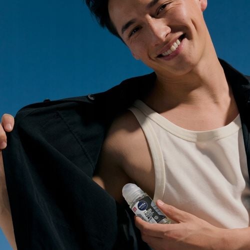 4 x NIVEA MEN Black&White Invisible Original Antyperspirant Roll On, 50 ml na Arena.pl