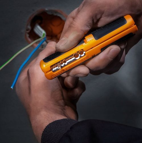 Automatyczny ściągacz do izolacji czołowy 180mm NEO 01-524 na Arena.pl