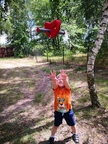 zjazd linowy - czerwony na Arena.pl