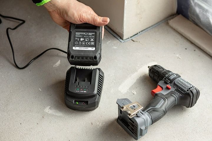 Ładowarka do Akumulatorów Baterii Energy+ Nowość - GRAPHITE NEO TOOLS zdjęcie 9