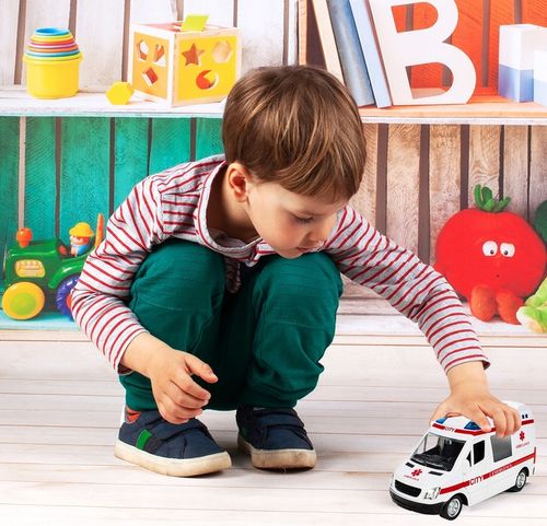 KARETKA AMBULANS SAMOCHÓD AUTO POGOTOWIE z Dźwiękiem I Światłem NA NAPĘD na Arena.pl