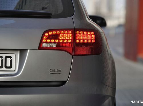 Skoda Karoq I FL2022 SUV-5d B 2.0 TDI SCR DSG Style Listwa dekoracyjna klap na Arena.pl