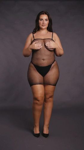 short dress with fishnet structure and spaghetti straps na Arena.pl