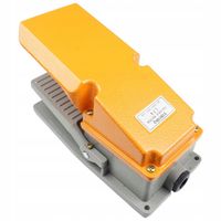 Wyłącznik nożny włącznik przycisk pedał z osłoną NO NC 380V 10A