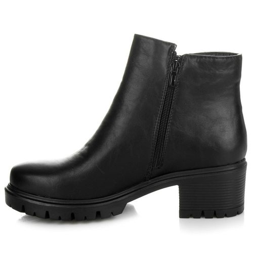 BOTKI Z PROTEKTOREM Rozmiar - 38 na Arena.pl