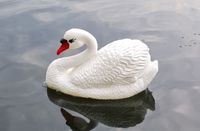 Figura ozdobna ŁABĘDŹ PŁYWAJĄCY DUŻY