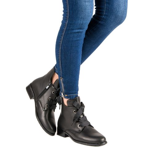 Wiązane Botki r.40 na Arena.pl