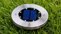 Lampa ogrodowa solarna 8 led najazdowa czujnik lampka gruntowa do ogrodu