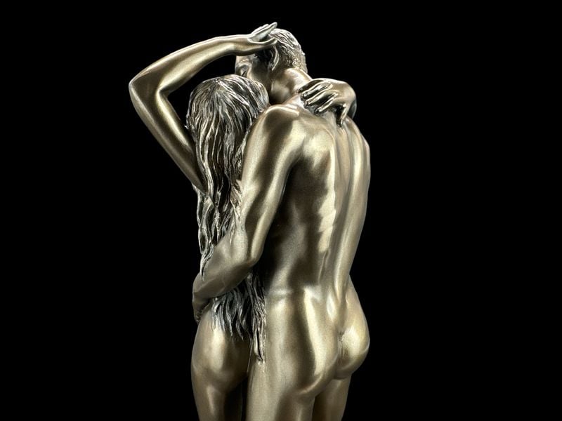 FIGURKA KOCHANKOWIE W OBJĘCIU - VERONESE (WU76717A1) zdjęcie 5