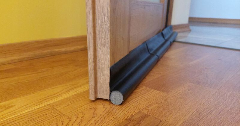 USZCZELKA PRZECIWPRZECIĄGOWA zdjęcie 12