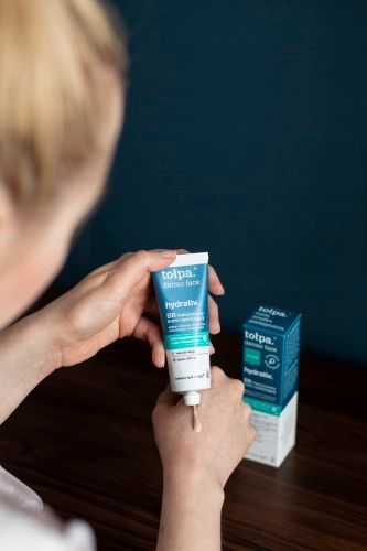 Hialuronowe serum-booster silnie nawilżające przeciw zmarszczkom TOŁPA 75ml na Arena.pl