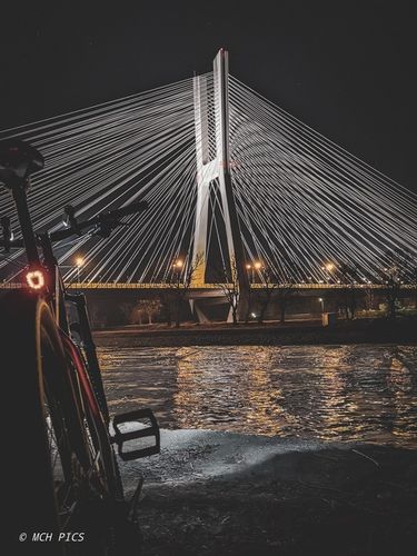 LAMPKA ROWEROWA TYLNA LED NA ROWER ŚWIATŁO CZERWONE MOCNE TYŁ AKU USB VAYOX na Arena.pl