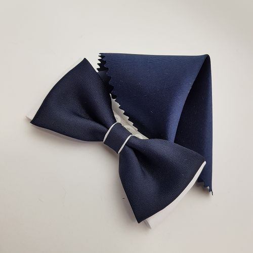 KOMUNIJNA MUSZKA GRANATOWO BIAŁA Z GRANATOWĄ POSZETKĄ na Arena.pl