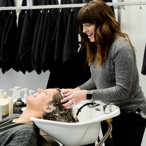 RĘCZNIKi FRYZJERSKIE WŁÓKNINOWE BIAŁE PERFOROWANE FIZELINOWE 70X50 100 SZT na Arena.pl