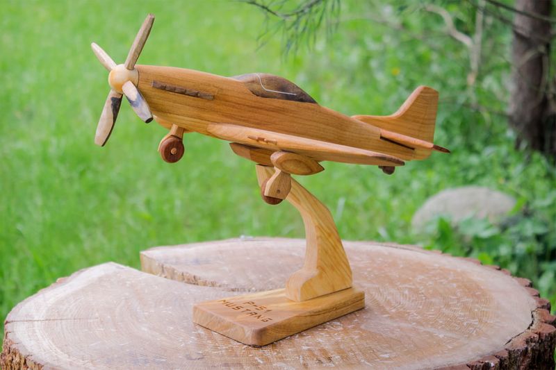 Duży model samolotu "P-51 Mustang" zdjęcie 7