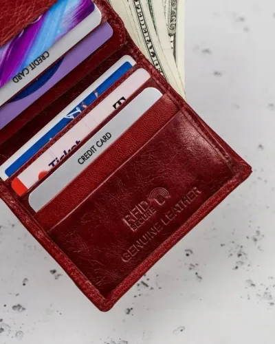 etui na karty czerwone rovicky na Arena.pl