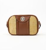 Monnari - torebka listonoszka crossbody z plecionym panelem brązowa BAG1750