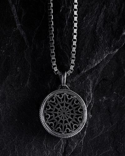 Wisiorek Znak zodiaku - SCORPIO. MEMENTO MORI (skorpion) na Arena.pl