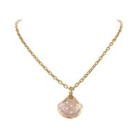 naszyjnik z muszlą zdobioną perełkami z kolekcji oceanique (c25/lat/14au)