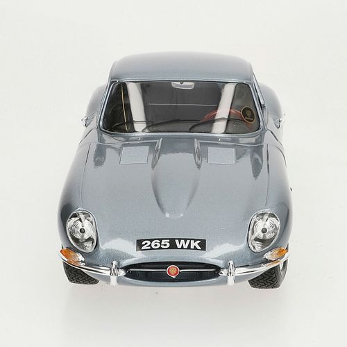 Samochód Bburago GT-Jaguar "E" Coupe (1961) 1:18 na Arena.pl