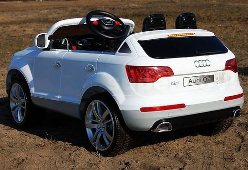 Samochód AUDI Q7 akum + pilot na Arena.pl