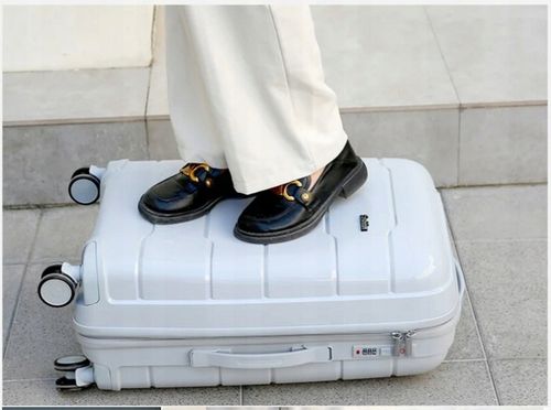 WALIZKA KABINOWA 37L srebrna szarość 55cm x 35cm x 22cm polipropylen twarda na Arena.pl