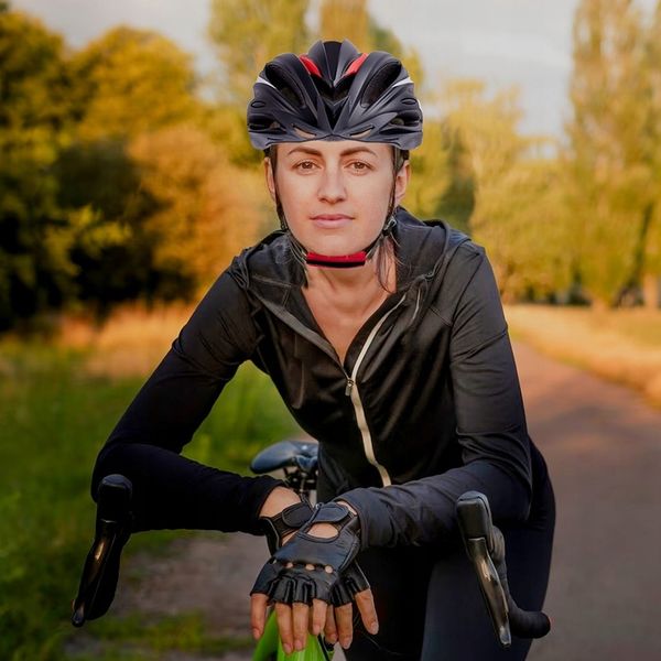 KASK ROWEROWY REGULOWANY 57-62 UNIWERSLANY Z WENTYLACJĄ DASZKIEM LAMPKĄ zdjęcie 4