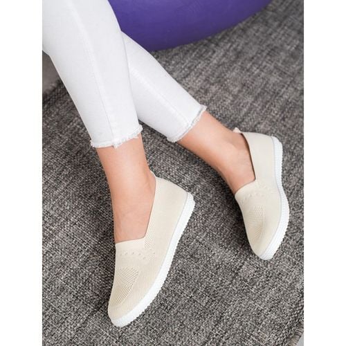 Beżowe Slipony r.39 na Arena.pl