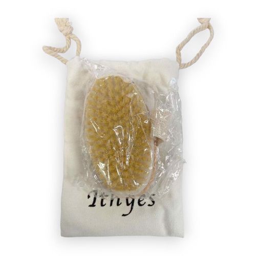 peelingująca szczotka do ciała na Arena.pl