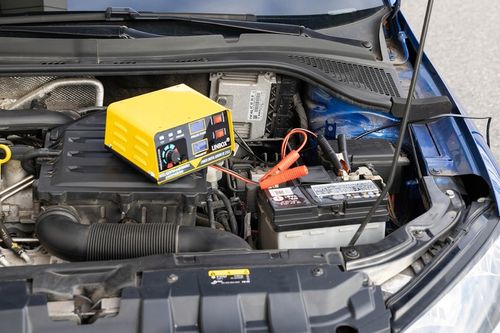 PROSTOWNIK SAMOCHODOWY DO AKUMULATORÓW 24V 12V 20A POLSKIE MENU na Arena.pl