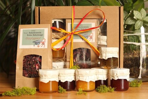 Prezent dla nauczyciela na zakończenie roku szkolnego przedszkola kosz box na Arena.pl