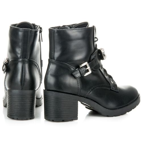 Workery na słupku r.39 na Arena.pl