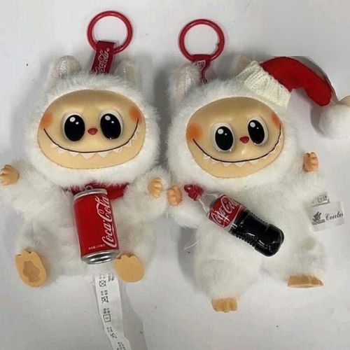 LABUBU COCA-COLA THE MONSTER BRELOK MASKOTKA PLUSZOWA KOLEKCJONERSKA na Arena.pl