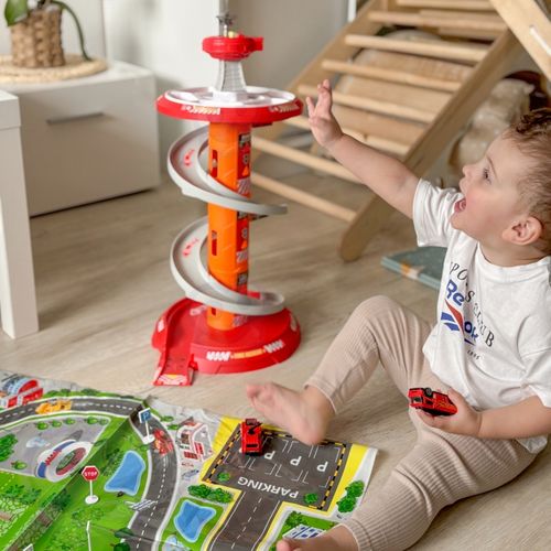 DLA DZIECI TOR GARAŻ DLA SAMOCHODZIKÓW na Arena.pl