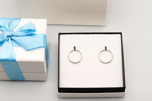 Stal kolczyki KXX6248 - Cyrkonia Czarna na Arena.pl