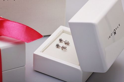 Złote kolczyki KBD1594B - Diament na Arena.pl